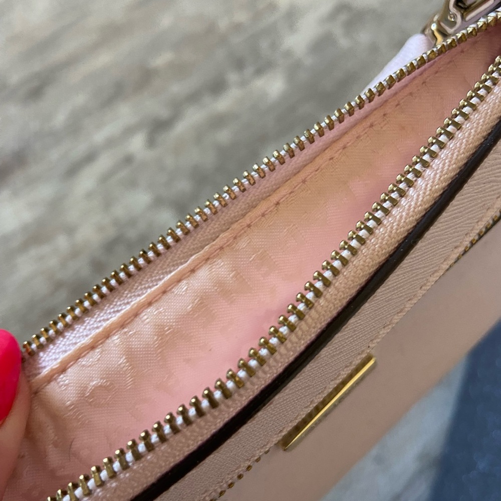 Kate Spade Wristlet - Picture 2 of 2